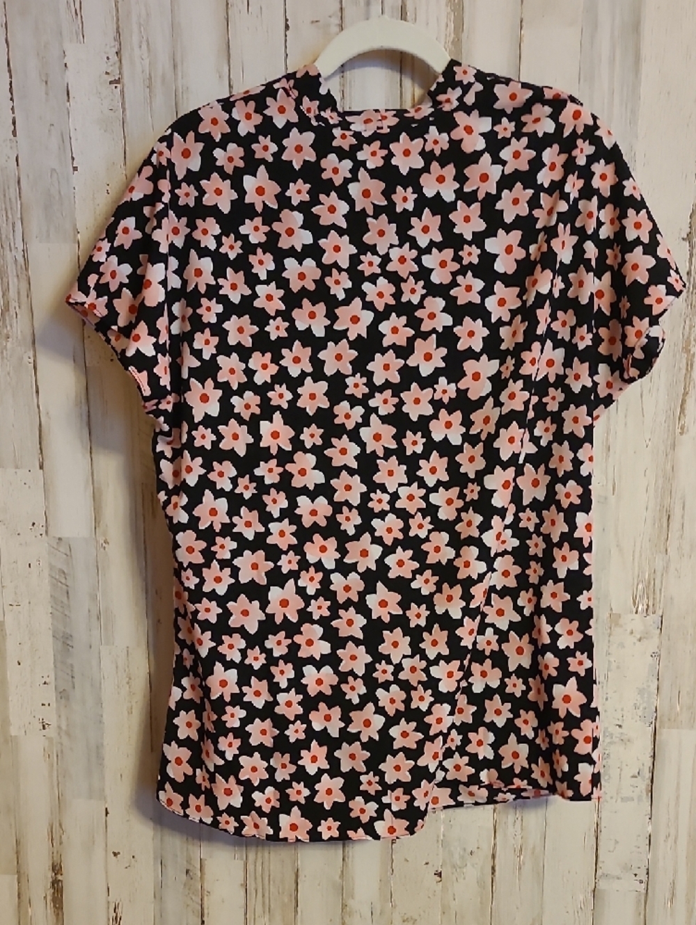 CABI Black Floral-Print V-Neck Short Sleeve Blouse - Pink Daisy Pattern - Picture 6 of 6